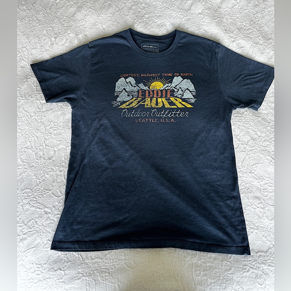 Medium Eddie Bauer graphic tee. Blue/grey. - Picture 2 of 6